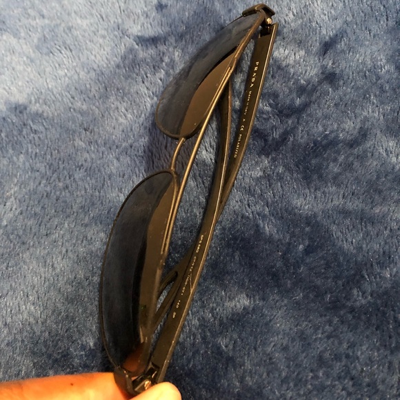 Prada sunglasses - Picture 4 of 4